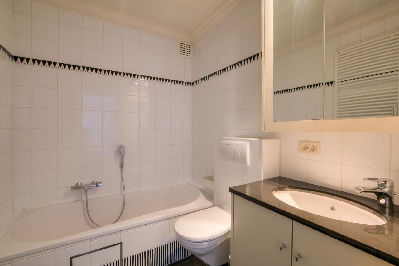 Appartementen Op De Zeedijk In Knokke Op De 3E En 4E Verdieping Van Logie Marie Exteriör bild